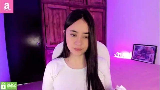 Image 4 of alicee_2 Stream on Chaturbate on 10 days ago