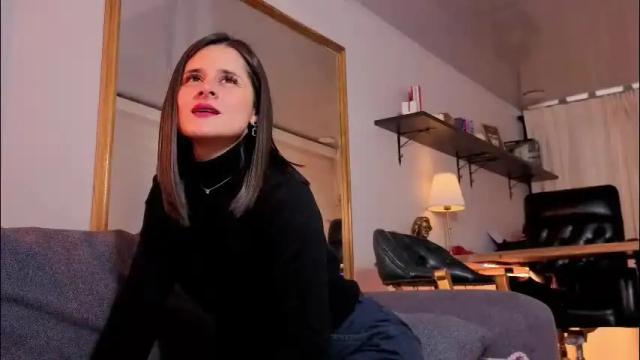 Image 6 of alicee_milf_ Stream on Chaturbate on 2 months ago