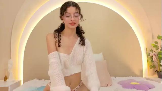 Image 11 of alicee_rodriguez Stream on Chaturbate on 1 month ago