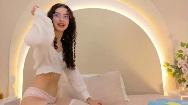 Image 8 of alicee_rodriguez Stream on Chaturbate on 21 days ago