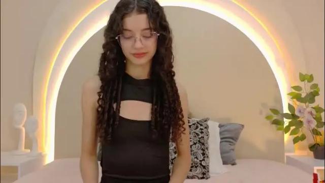 Image 4 of alicee_rodriguez Stream on Chaturbate on 1 month ago