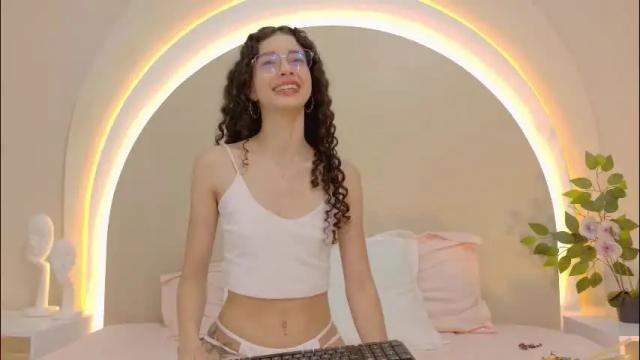 Image 3 of alicee_rodriguez Stream on Chaturbate on 1 month ago