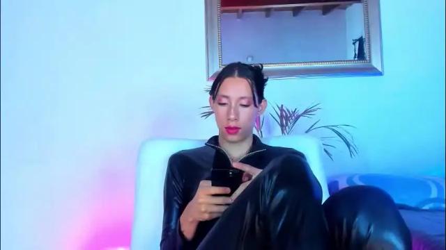 Image 12 of alicee_salvatore Stream on Chaturbate on 2 months ago