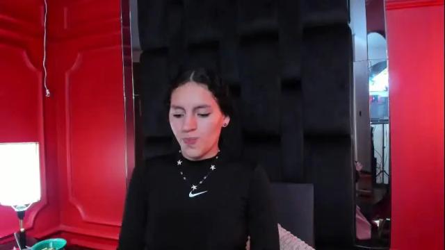 Image 4 of aliceferrer_ Stream on Chaturbate on 1 month ago