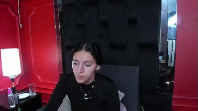 Image 7 of aliceferrer_ Stream on Chaturbate on 1 month ago