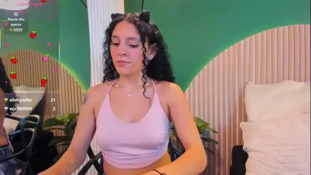 Image 3 of aliceferrer_ Stream on Chaturbate on 1 month ago