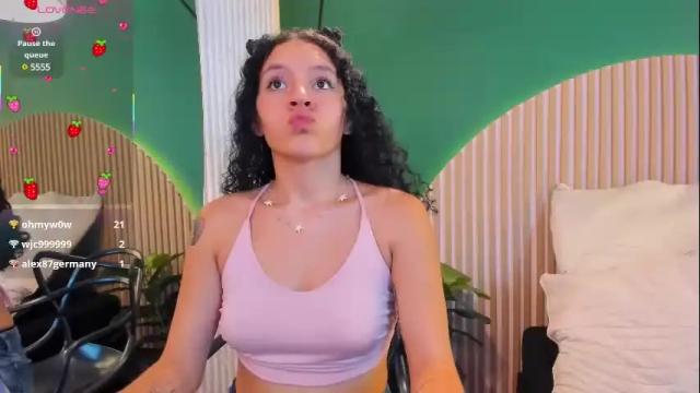 Image 7 of aliceferrer_ Stream on Chaturbate on 1 month ago