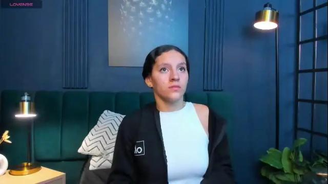 Image 2 of aliceferrer_ Stream on Chaturbate on 1 month ago