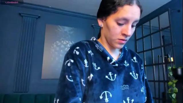 Image 2 of aliceferrer_ Stream on Chaturbate on 27 days ago