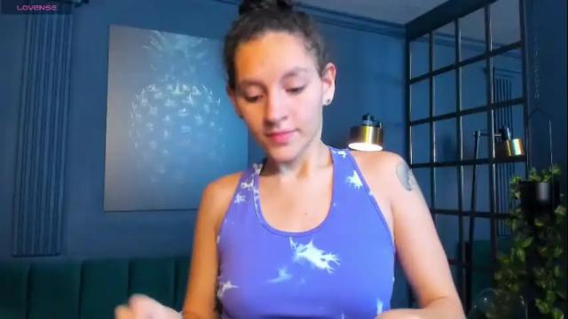 Image 2 of aliceferrer_ Stream on Chaturbate on 24 days ago