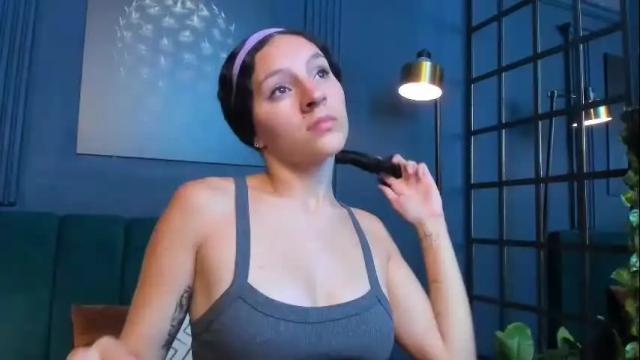 Image 12 of aliceferrer_ Stream on Chaturbate on 6 days ago