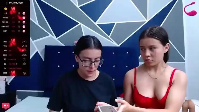Image 3 of alicehunton Stream on Chaturbate on 17 months ago