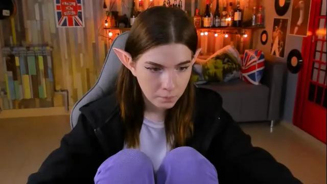 Image 3 of aliceinredsquare Stream on Chaturbate on 1 month ago