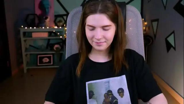 Thumbnail 2, aliceinredsquare's Stream at Chaturbate, 1 month ago