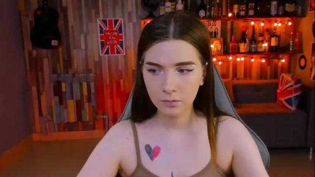 Image 2 of aliceinredsquare Stream on Chaturbate on 1 month ago