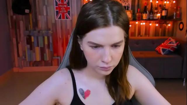 Image 4 of aliceinredsquare Stream on Chaturbate on 1 month ago