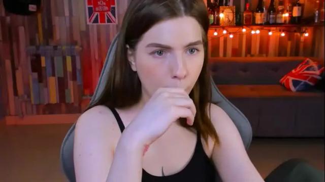 Image 8 of aliceinredsquare Stream on Chaturbate on 1 month ago