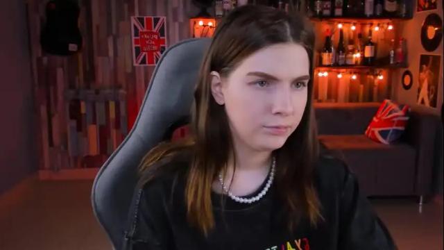 Image 12 of aliceinredsquare Stream on Chaturbate on 1 month ago