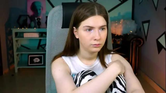 Image 11 of aliceinredsquare Stream on Chaturbate on 1 month ago