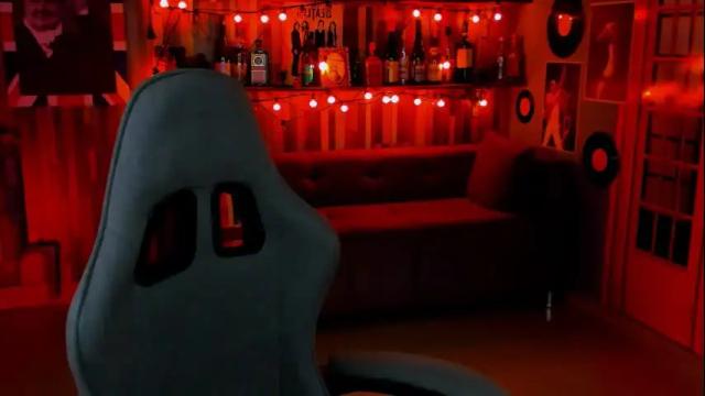 Image 3 of aliceinredsquare Stream on Chaturbate on 28 days ago