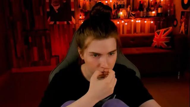 Image 10 of aliceinredsquare Stream on Chaturbate on 23 days ago