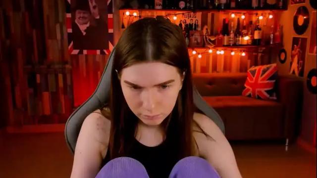 Image 3 of aliceinredsquare Stream on Chaturbate on 16 days ago