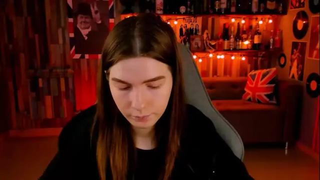 Image 6 of aliceinredsquare Stream on Chaturbate on 16 days ago