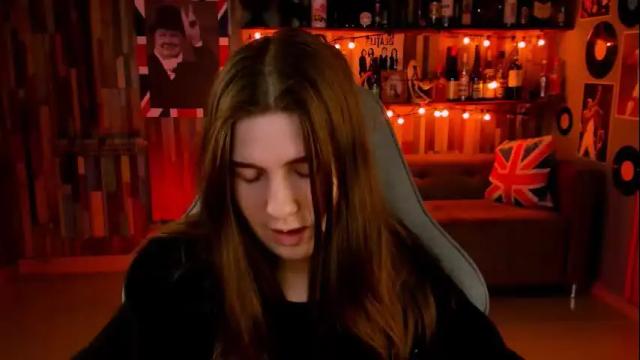 Image 8 of aliceinredsquare Stream on Chaturbate on 16 days ago