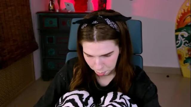 Thumbnail 1, aliceinredsquare's Stream at Chaturbate, 13 days ago