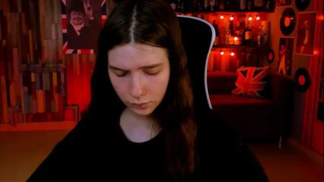 Image 7 of aliceinredsquare Stream on Chaturbate on 7 days ago