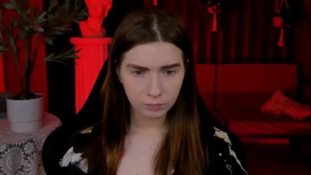 Image 7 of aliceinredsquare Stream on Chaturbate on 3 days ago