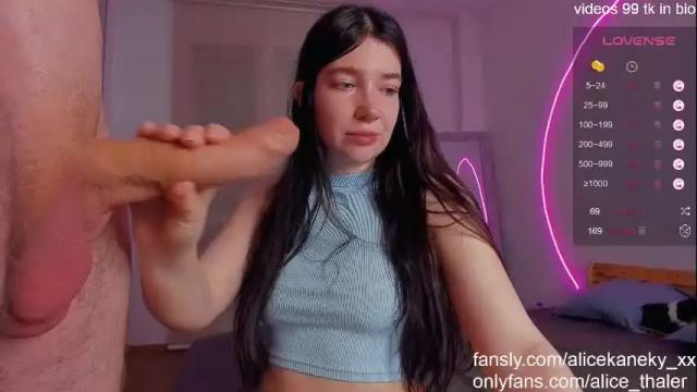Image 3 of alicekaneky_xx Stream on Chaturbate on 22 days ago