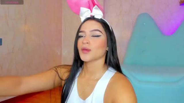 Image 6 of alicekiing Stream on Chaturbate on 15 months ago