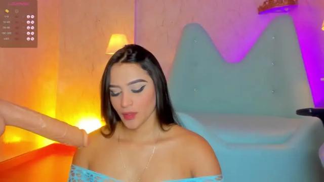 Image 6 of alicekiing Stream on Chaturbate on 15 months ago