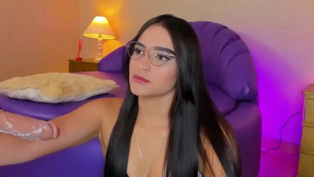 Image 3 of alicekiing Stream on Chaturbate on 21 months ago