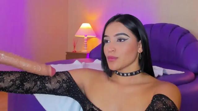 Image 3 of alicekiing Stream on Chaturbate on 14 months ago