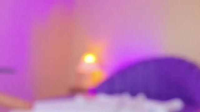 Image 7 of alicekiing Stream on Chaturbate on 14 months ago