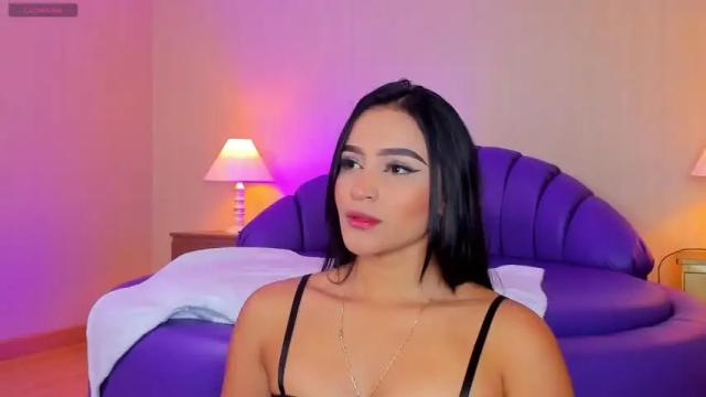 Image 2 of alicekiing Stream on Chaturbate on 14 months ago