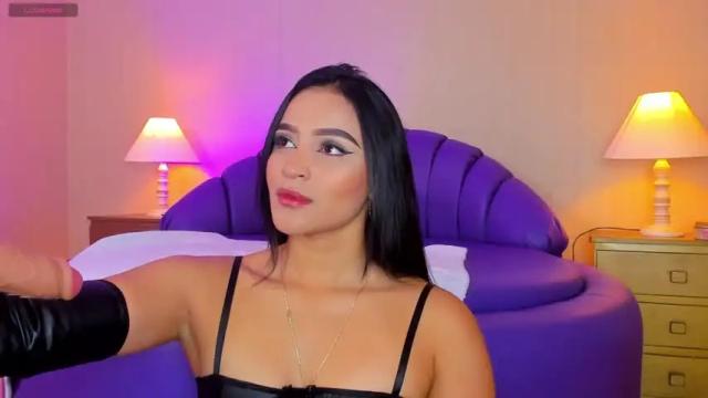 Image 6 of alicekiing Stream on Chaturbate on 14 months ago