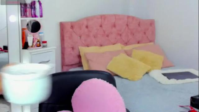 Image 10 of alicekiing_ Stream on Chaturbate on 13 days ago