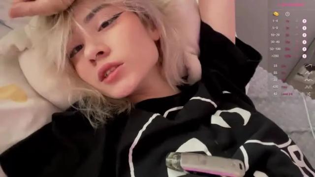 Image 7 of alicekit Stream on Chaturbate on 14 months ago