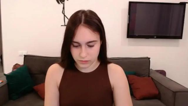 Image 8 of alicekollt Stream on Chaturbate on 13 months ago