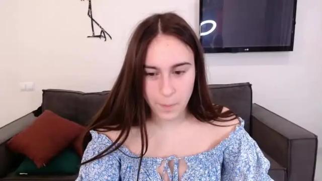 Image 2 of alicekollt Stream on Chaturbate on 13 months ago