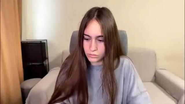 Image 2 of alicekollt Stream on Chaturbate on 3 months ago