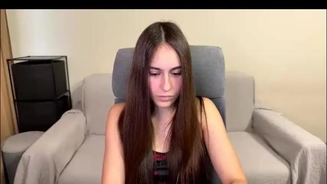 Image 3 of alicekollt Stream on Chaturbate on 2 months ago