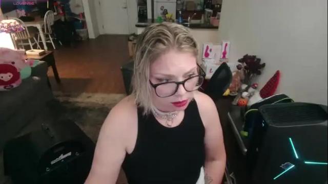 Image 2 of aliceliddell710 Stream on Chaturbate on 2 months ago