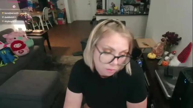 Image 7 of aliceliddell710 Stream on Chaturbate on 2 months ago