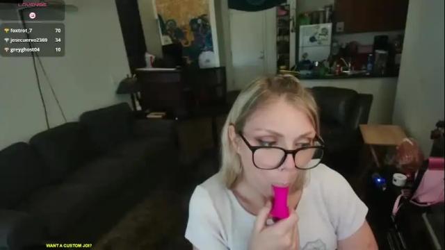 Image 12 of aliceliddell710 Stream on Chaturbate on 1 month ago