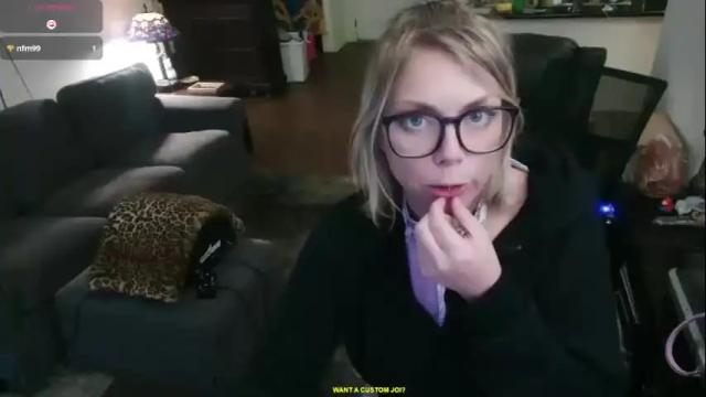 Image 2 of aliceliddell710 Stream on Chaturbate on 1 month ago