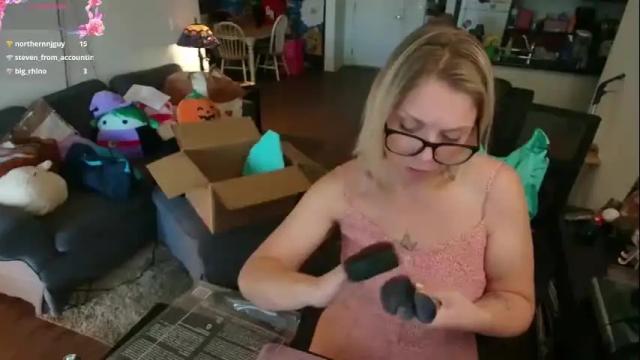 Image 4 of aliceliddell710 Stream on Chaturbate on 1 month ago